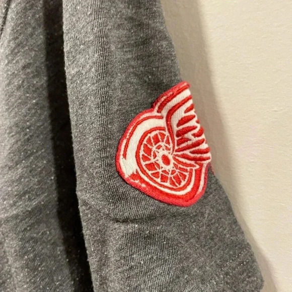 Detroit Redwings  Comfy T-Shirt - Picture 5 of 9